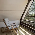 2 Bedroom Awesome In Hébergement de vacances *