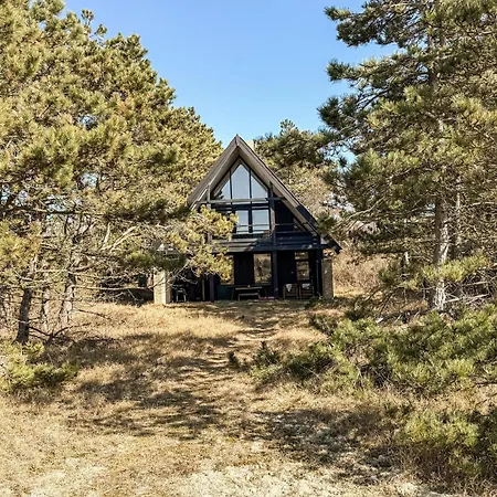 Holiday home 2 Bedroom Awesome In Humble