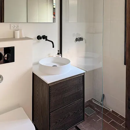 2 Bedroom Awesome In Vakantiehuis *