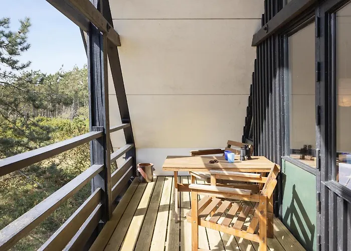 2 Bedroom Awesome In Semesterbostad